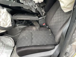 2020 Nissan Rogue Sport SV FWD Xtronic CVT - Interior Front Seat Image